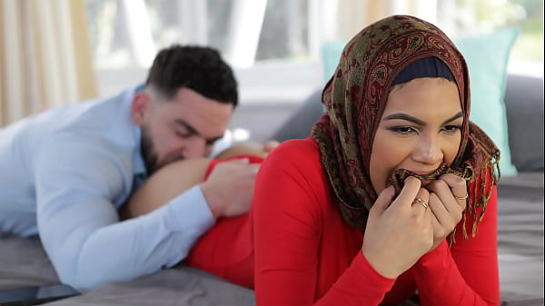 My Stepsister Wants to Learn how To Please Her Husband – Famsuck