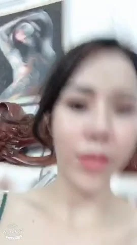 Bộ ngực việt nam